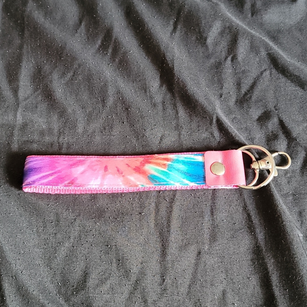 Key chain wristlet